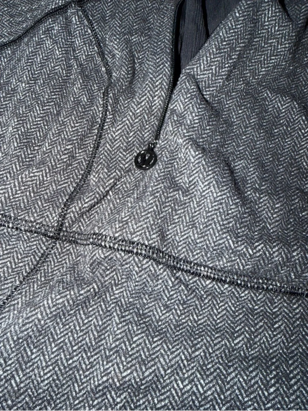 Lululemon Base Runner 1/2 Zip Pique Black pullover  $98 casual active spring
